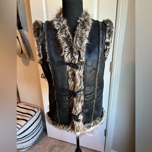 REGENT & CO SZ S Faux Fur Vest Jacket Hippie Boho Western Toggle Front